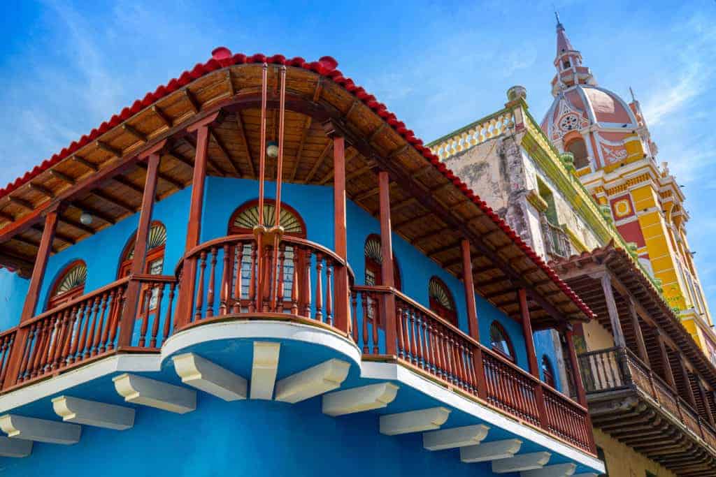 Cartagena-Walled-City-Center-Colorful-Buildings